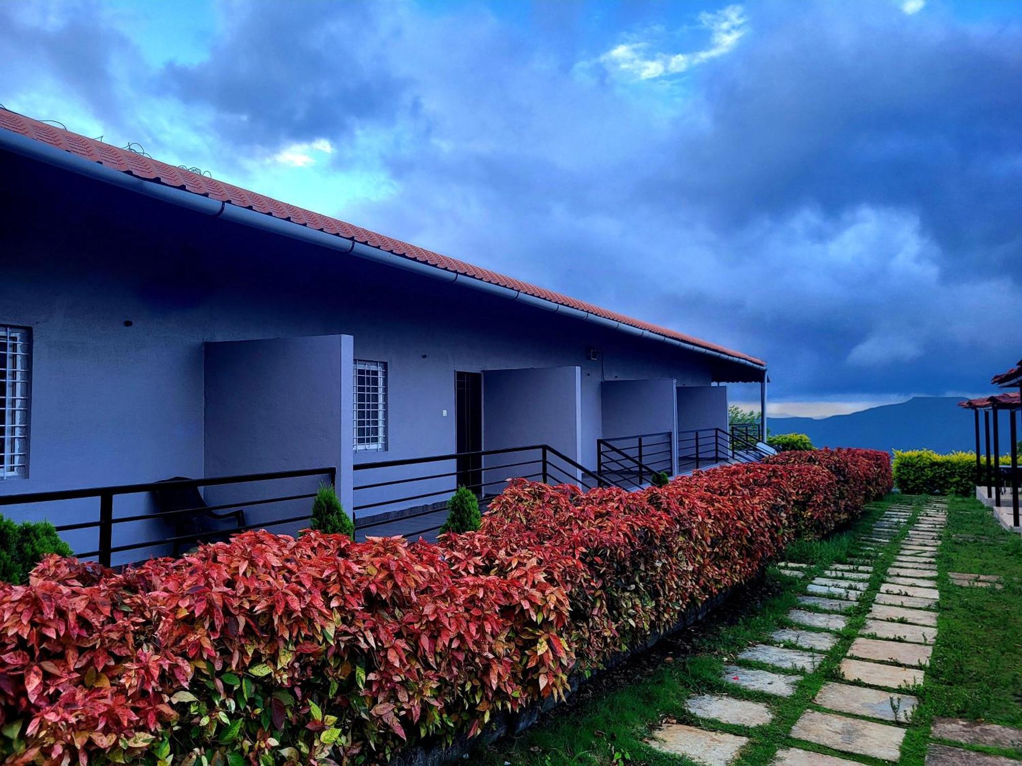 Vayu Resort - Kas Pathar Kanera Exterior photo