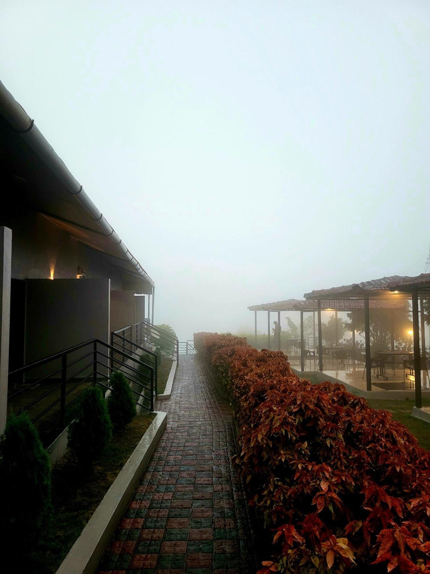 Vayu Resort - Kas Pathar Kanera Exterior photo