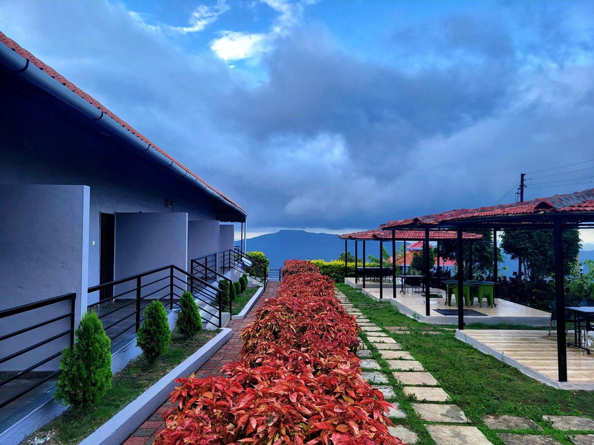 Vayu Resort - Kas Pathar Kanera Exterior photo